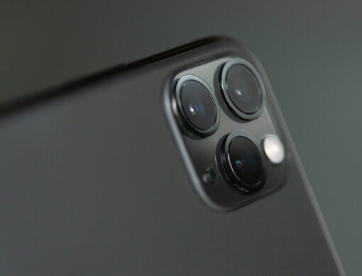 An overview on the camera and display of the latest iPhone